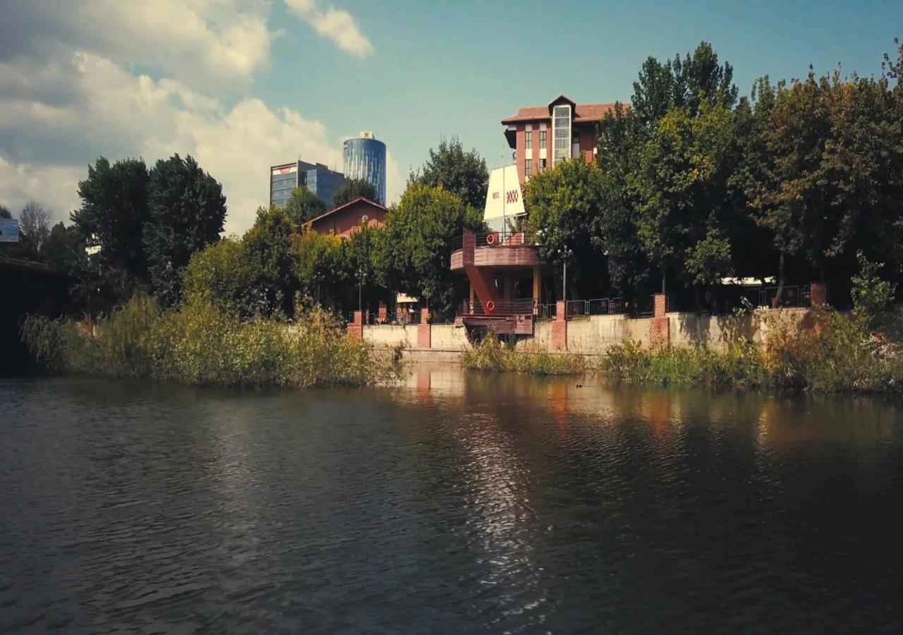 Caro Hotel Bucharest Exterior photo