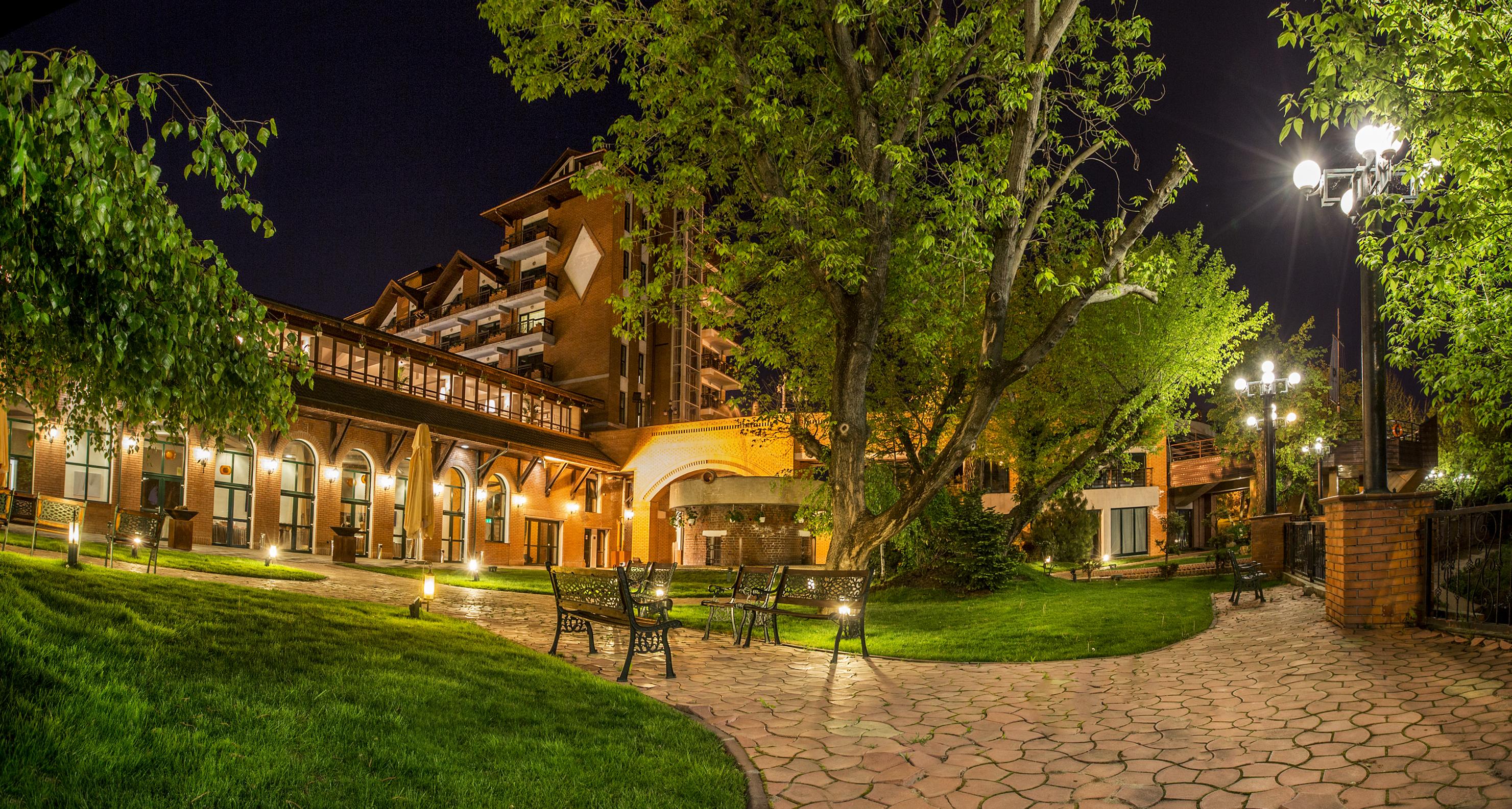 Caro Hotel Bucharest Exterior photo